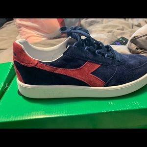 Diadora shoe